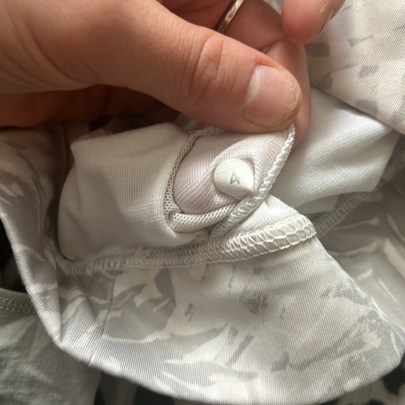 Lululemon twist and toil top size 4 - Picture 5 of 5